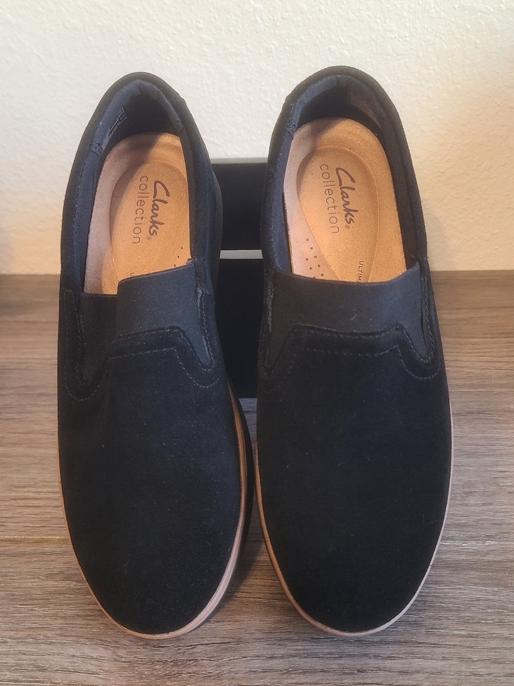 Clarks Black Suede Slip-On Womans  Loafers Size 7.5 Casual Shoes